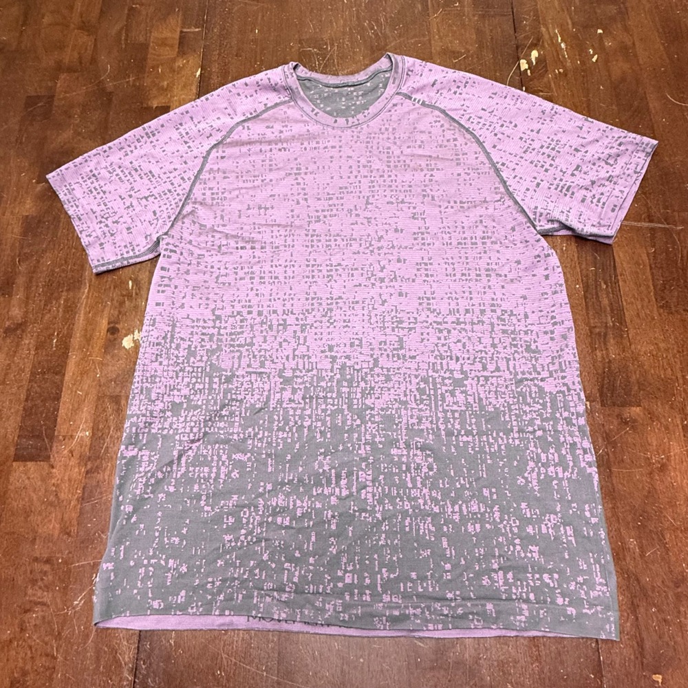 Lululemon Metal Vent Tech Shirt Mens Large Purple Grey Digital Fade Training Tee